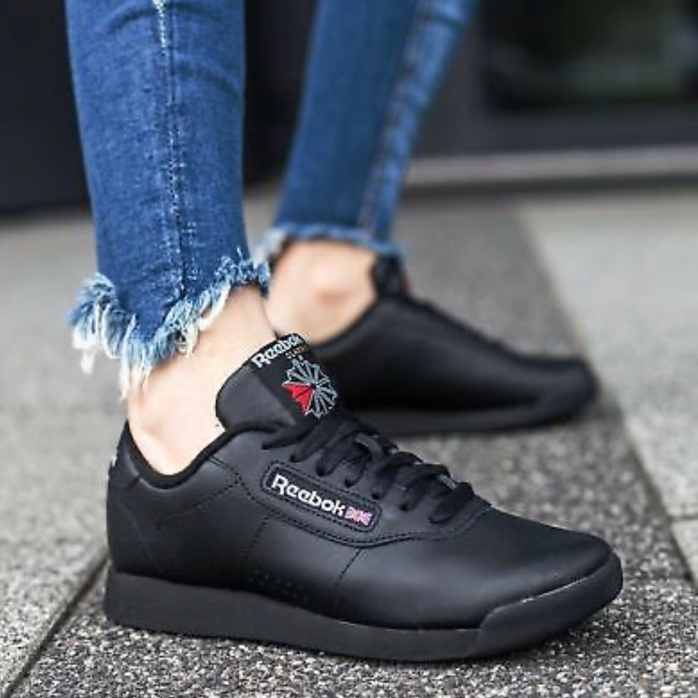 RARE Brand New Leather Reebok Princess Sneakers in Pink and Black🌸